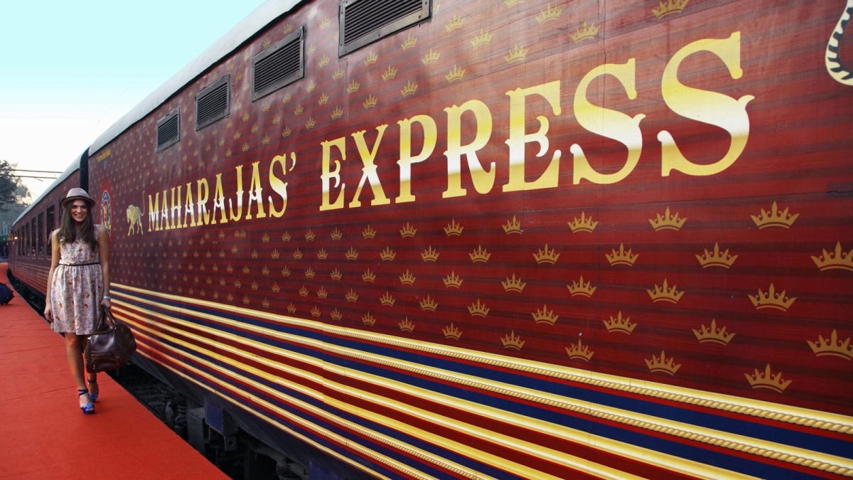 Luxury Train Journeys in India: Palace on Wheels, Maharajas' Express